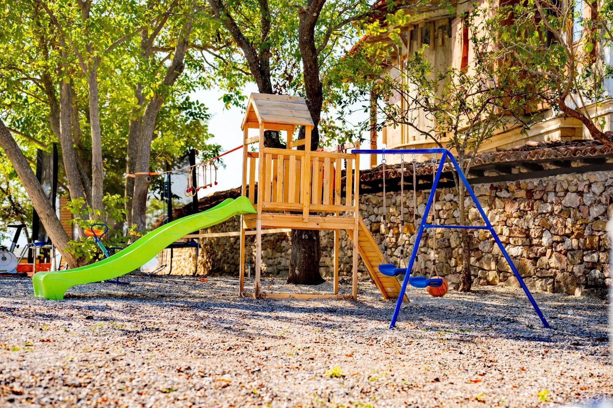 Complex Arbanashki Style-Panoramic View With Summer And Winter Terrace, Jacuzzi, Sauna, Children'S And Adult Area With Cinema Summer Arbanasi Zewnętrze zdjęcie