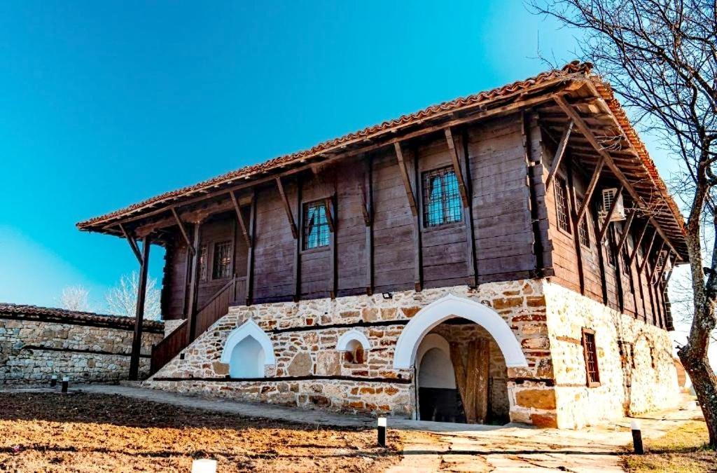 Complex Arbanashki Style-Panoramic View With Summer And Winter Terrace, Jacuzzi, Sauna, Children'S And Adult Area With Cinema Summer Arbanasi Zewnętrze zdjęcie